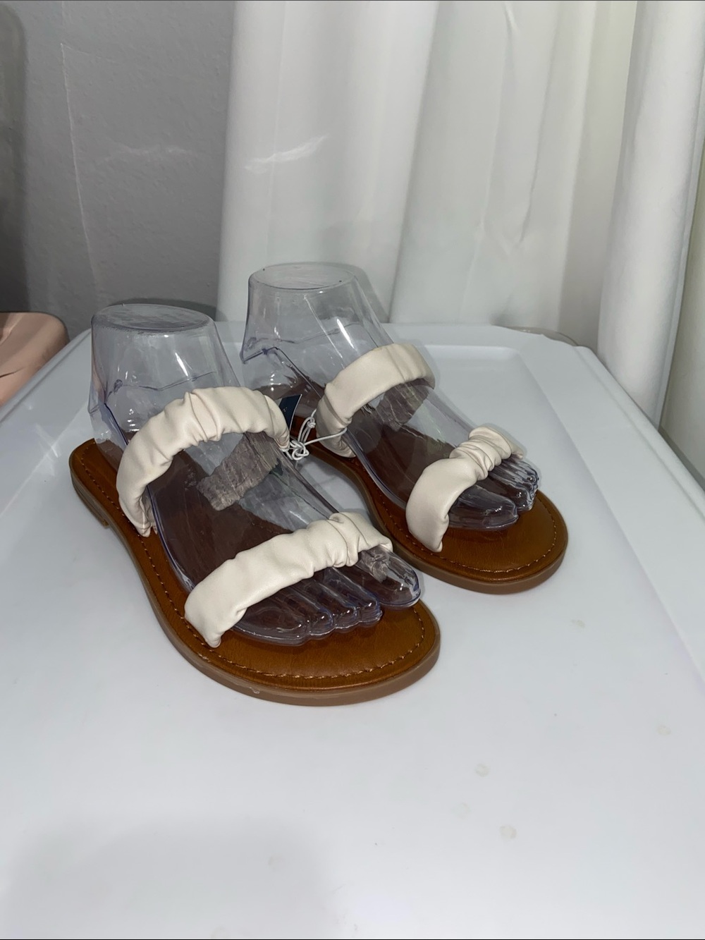 Universal Thread slide sandal NWT
